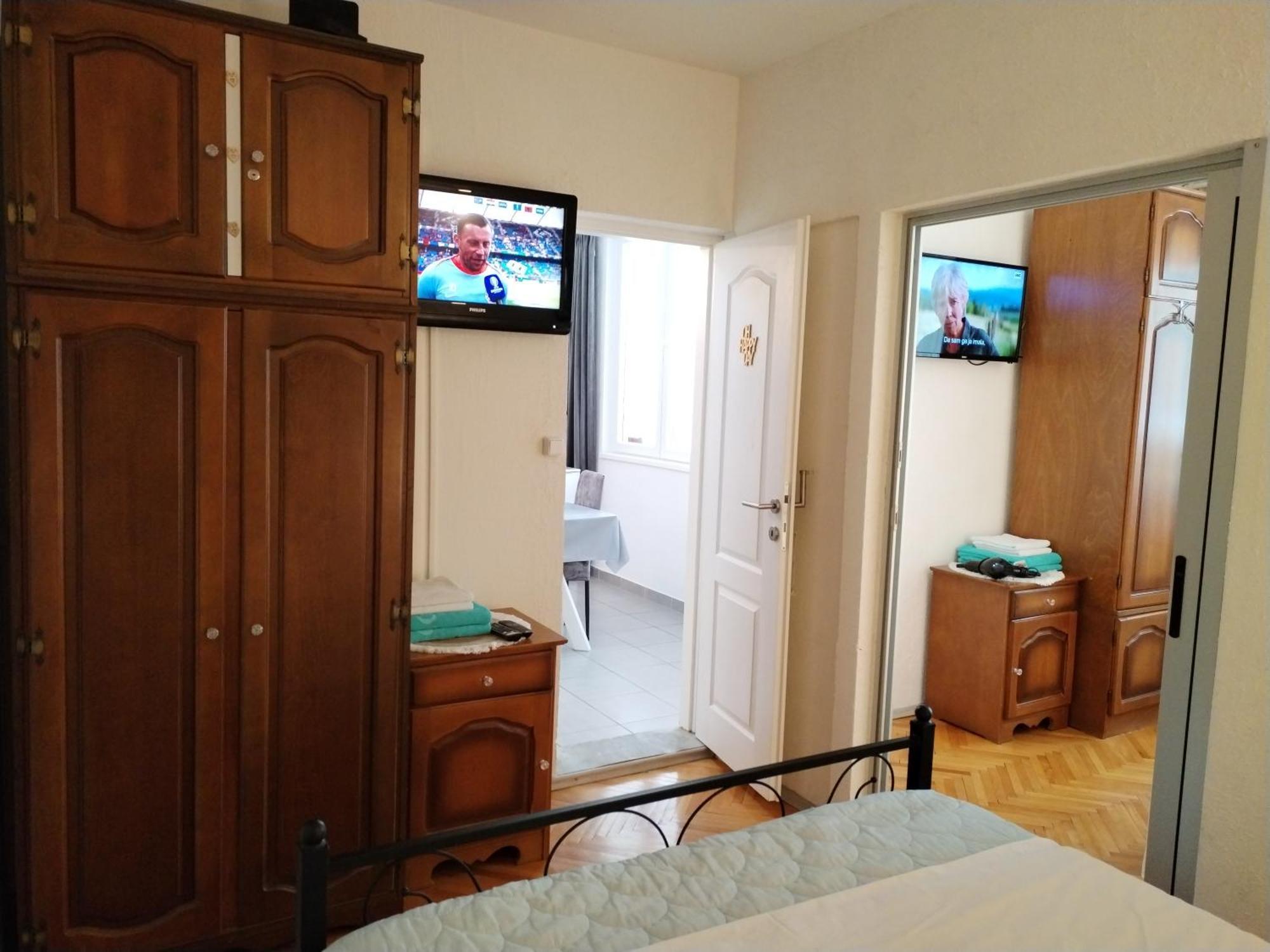 Apartment Suzana 2Br Split With Balcony Kültér fotó