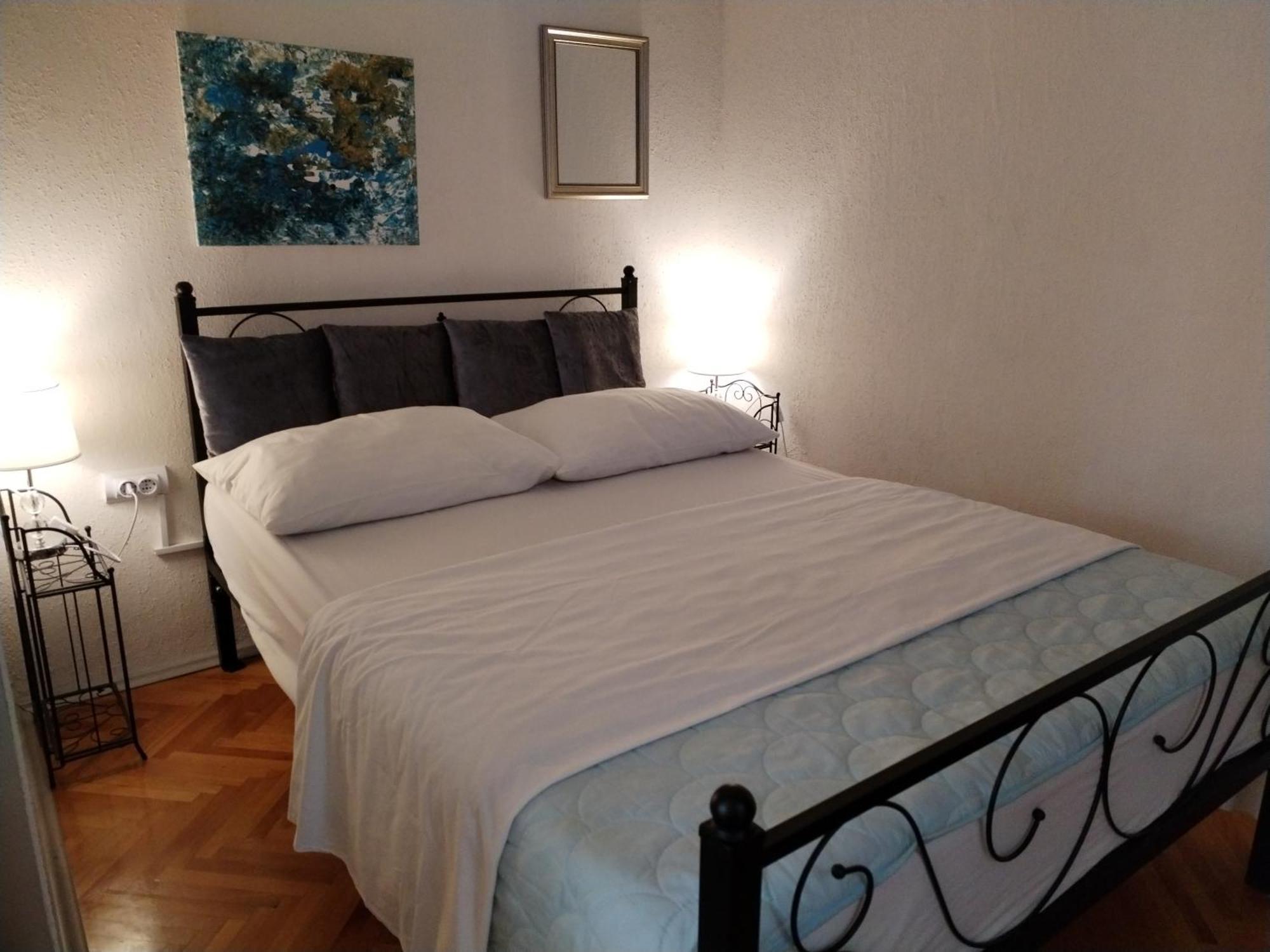 Apartment Suzana 2Br Split With Balcony Kültér fotó
