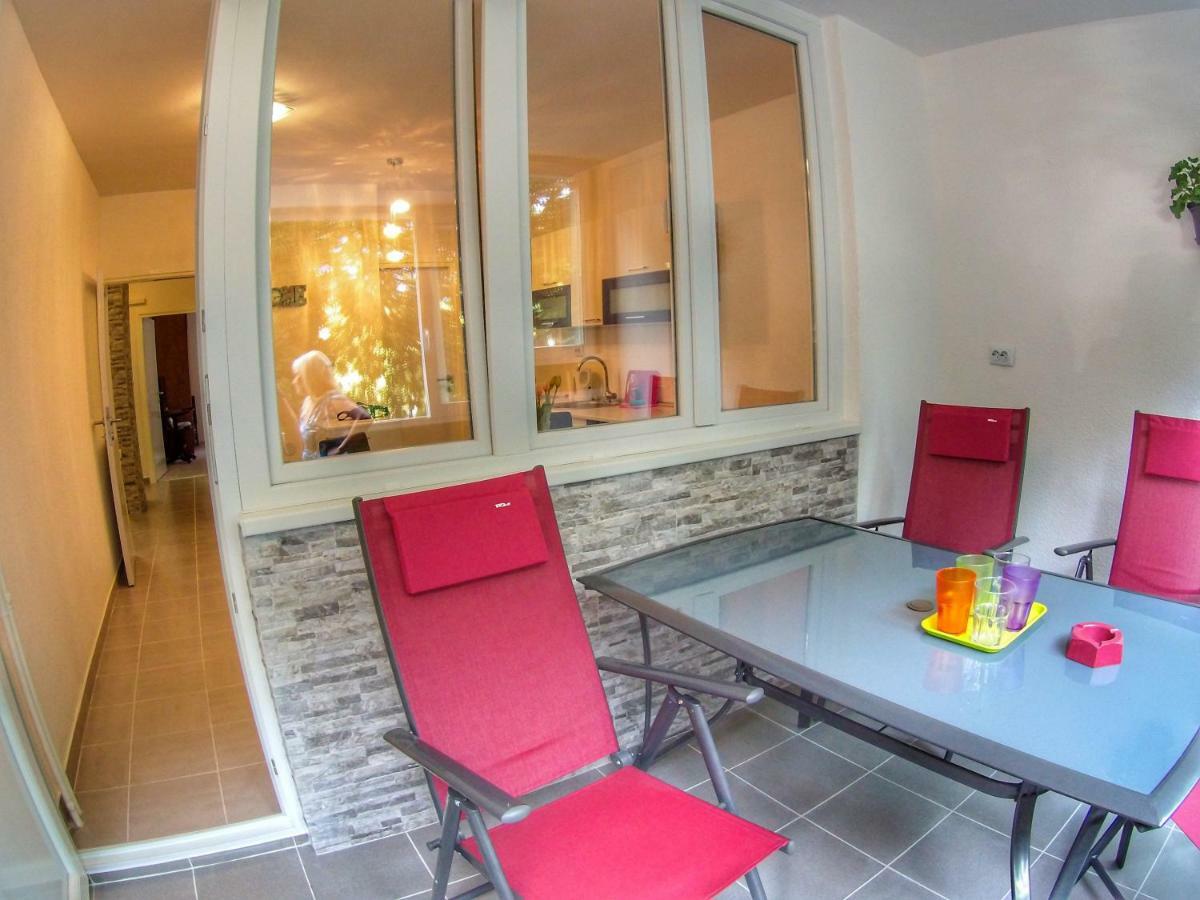 Apartment Suzana 2Br Split With Balcony Kültér fotó